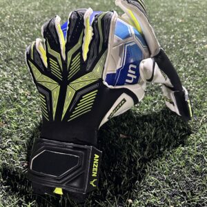 Invicta -Neon Recon